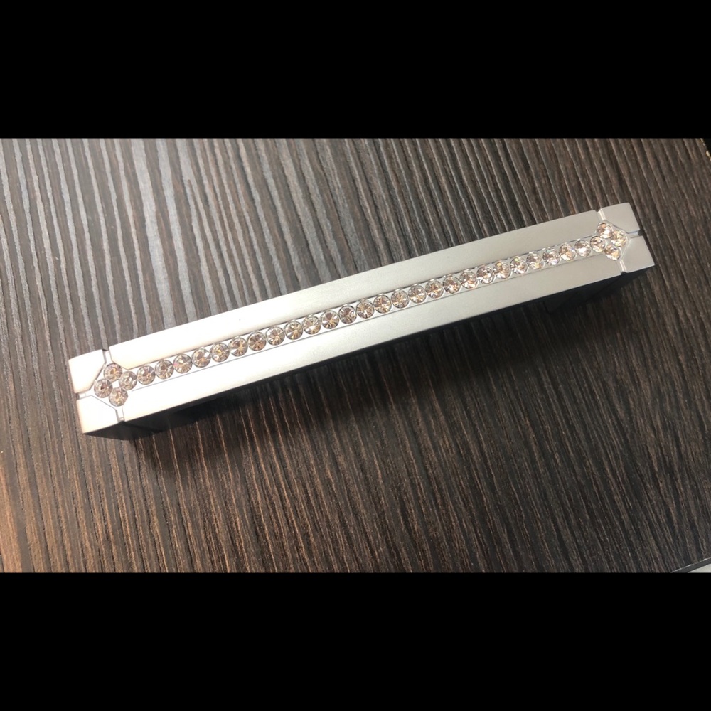 NIB Swarovski Crystal Encrusted Cabinet Pulls